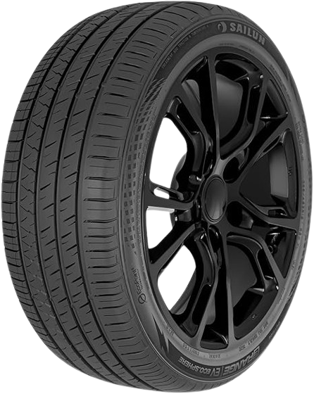 All-Season 215/55R17 Tire with V-Rated Grip for Everyday Driving
